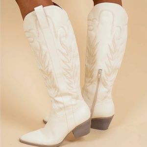 Vestique Samara White Cowboy Boots!
